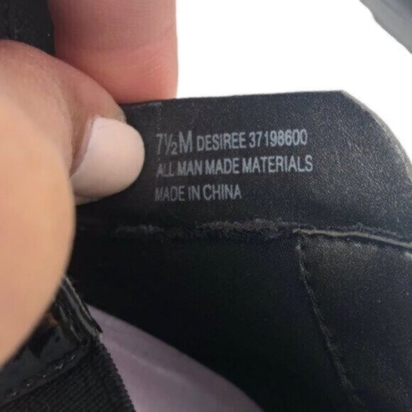 Isaac Mizrahi Desiree Black Shiny Leather Ankle Bootie Heel Size 7.5 - Picture 9 of 14